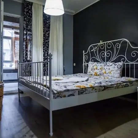 Апартамент Quiet And Cozy In The Center Of By Flat Mаnager